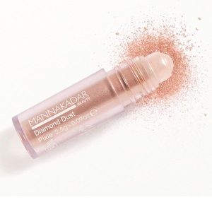 MANNA KADAR COSMETICS
Diamond Dust Roll-On Pigmented Shadow in Pixie